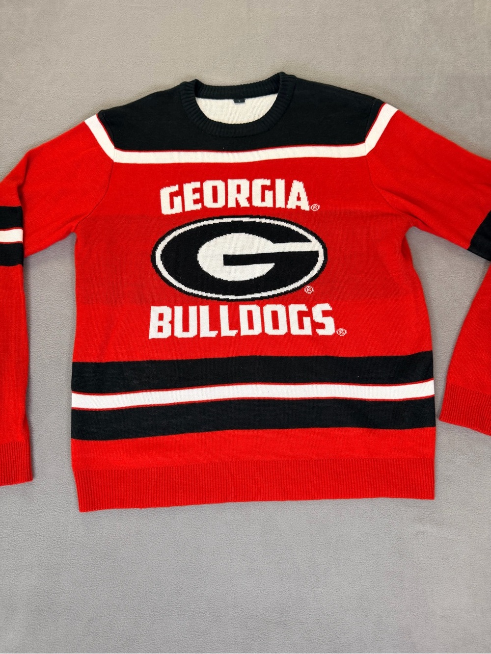 University of Georgia “G” Men’s Red & Black Crewneck Sweater- Large